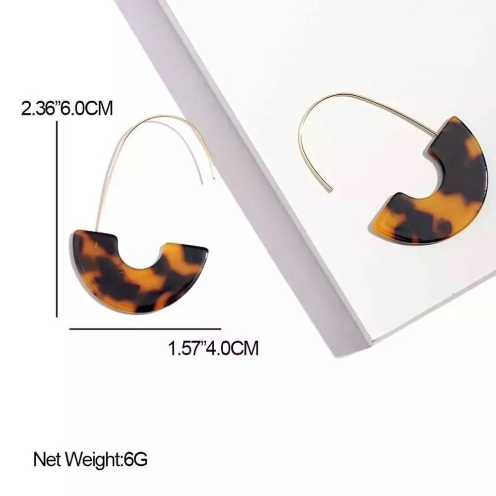 Tortoiseshell Hoop Earrings - Picture 3 of 3